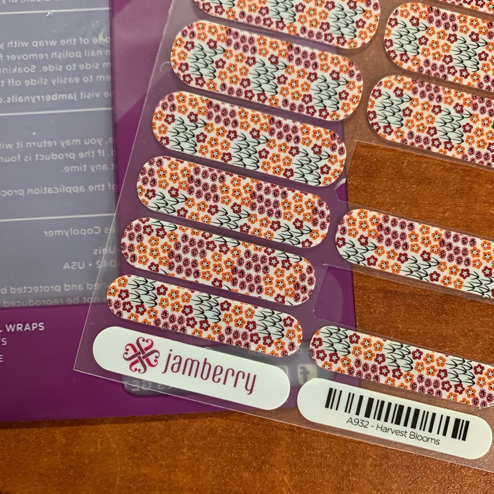 3/$25 Jamberry Harvest Blooms Wrap